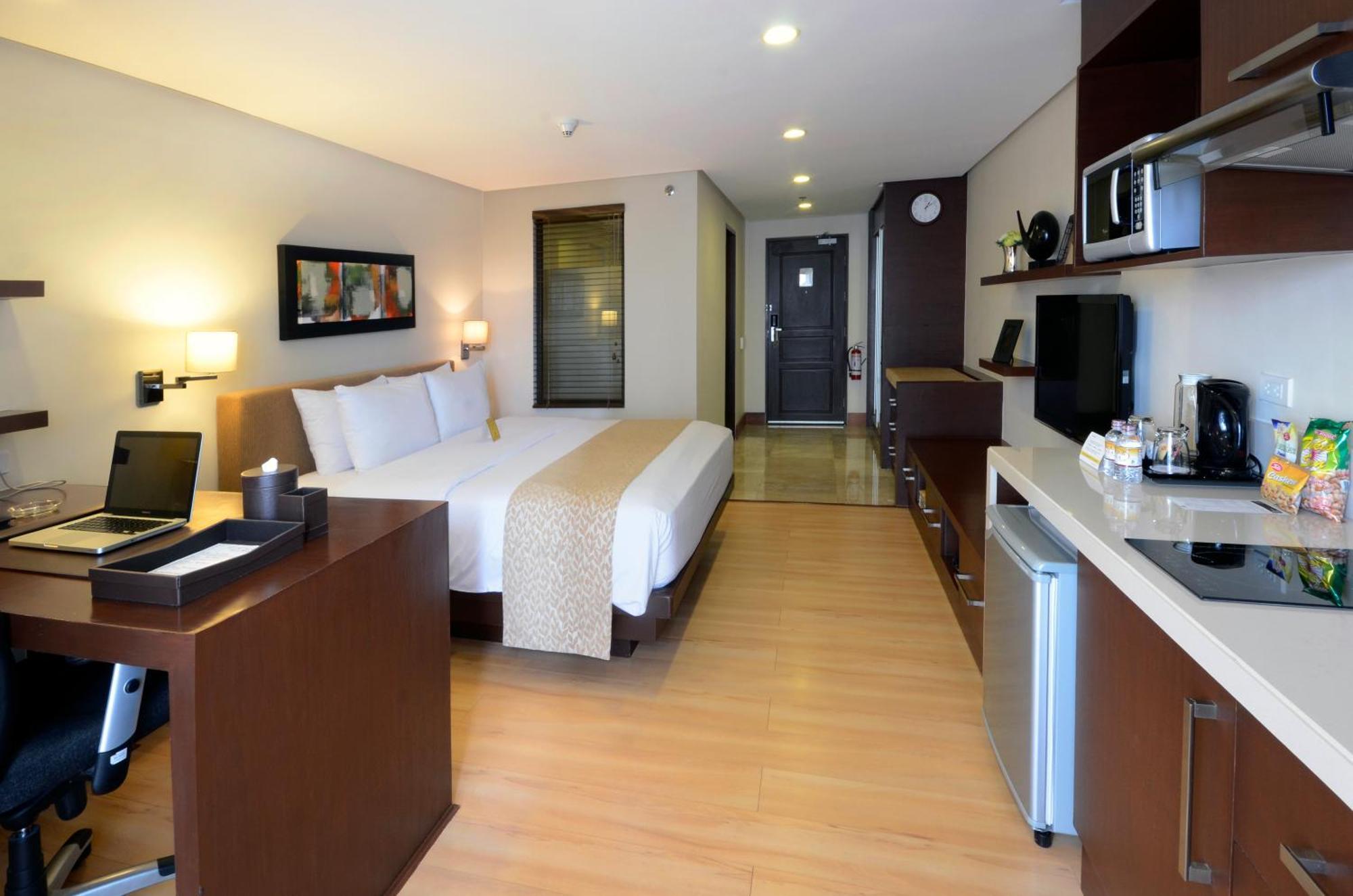 Parque Espana Residence Hotel Muntinlupa City Екстер'єр фото